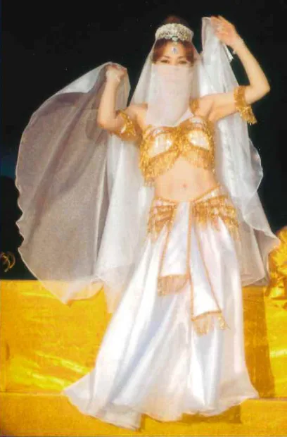 民族衣装デザイン